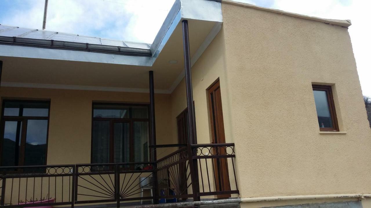 Verishen Guest House B&B Goris Extérieur photo